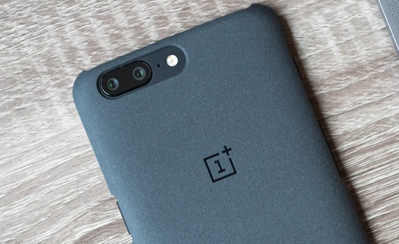 OnePlus 5 back phone