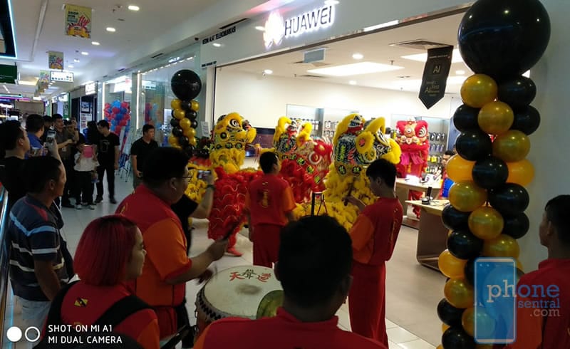 Huawei Experience Kuching Store Opening