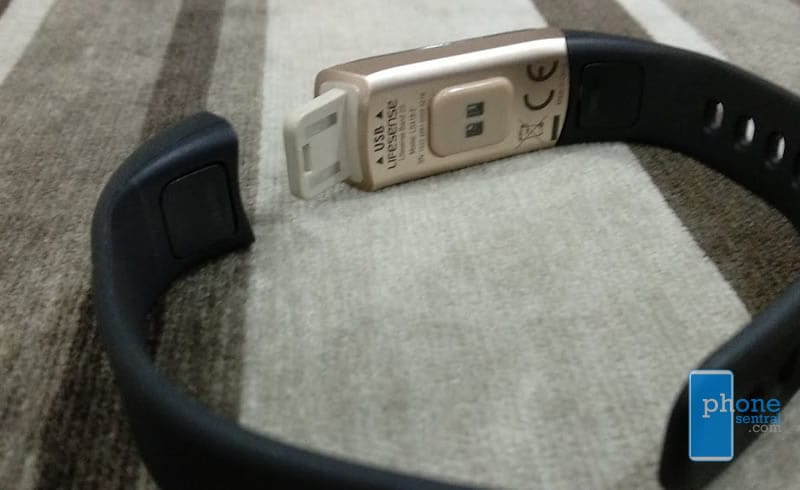 The USB charging port for the Lifesense Band 2S